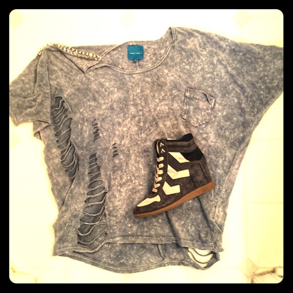 Burnout Destroyed Tee with Spikes - Picture 2 of 5